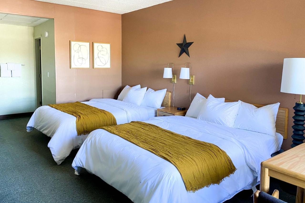 The Benson Motel - Benson, Mn - Us-12 Hwy Екстер'єр фото