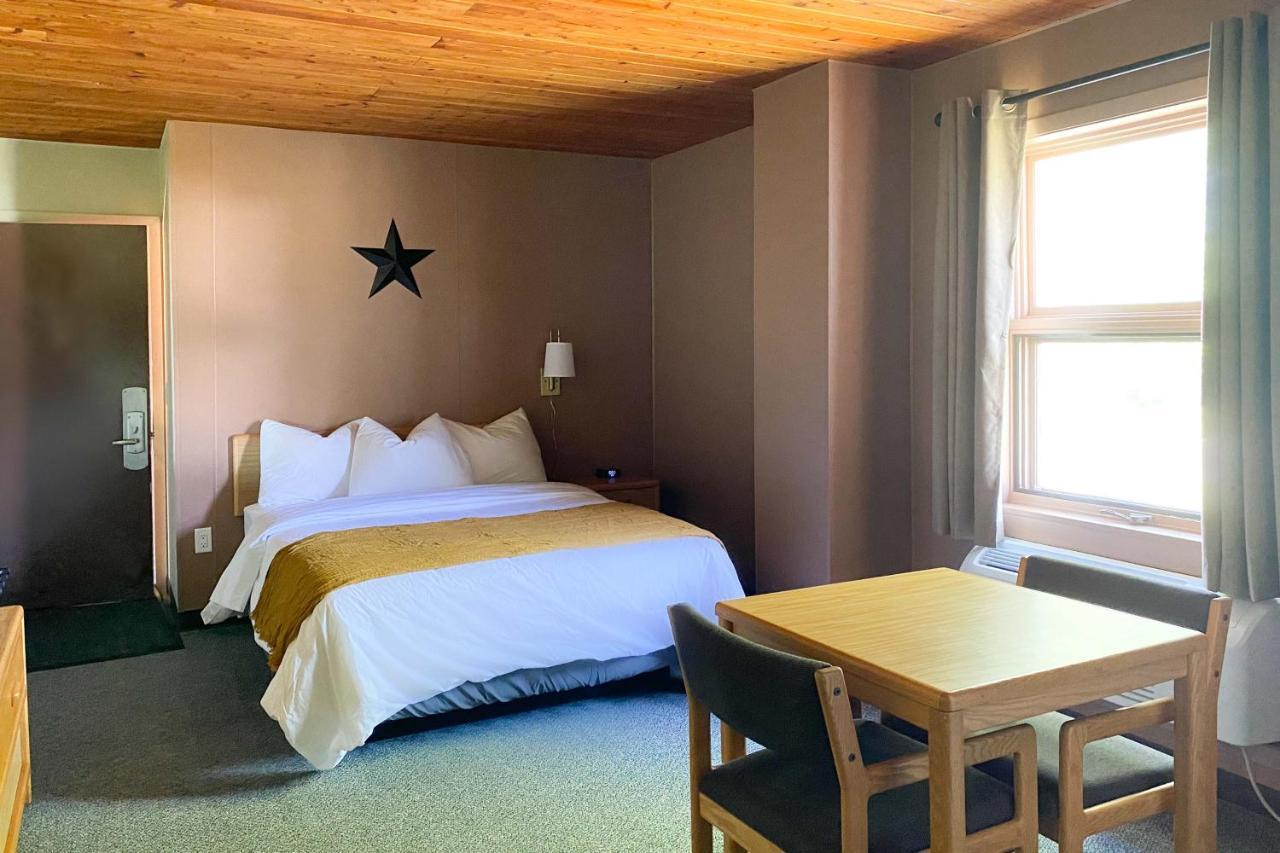 The Benson Motel - Benson, Mn - Us-12 Hwy Екстер'єр фото